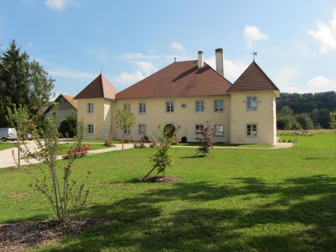 Le Relais Des Deux Tours Bed & Breakfast Bremondans Exterior photo